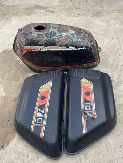 Honda 82 vintage  bike fuel tank set