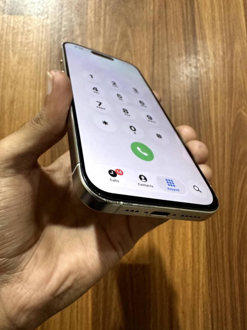 Apple iPhone 15 Pro 7
