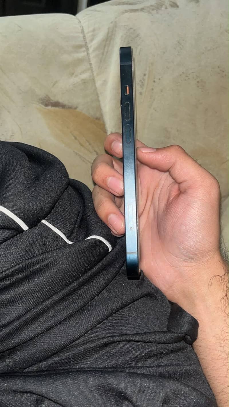 Apple iPhone 13 3