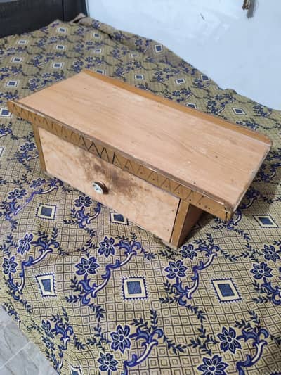 Sewing machine choki standسلائی مشین رکھنے کے لیے