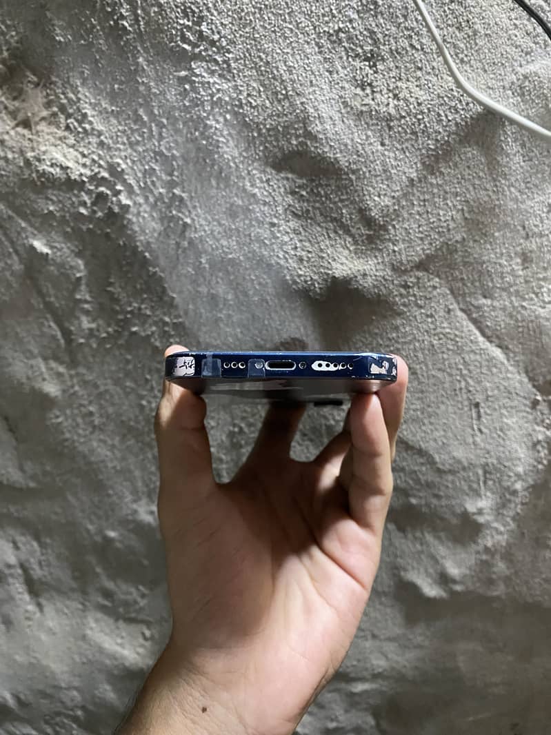 Apple iPhone 12 8