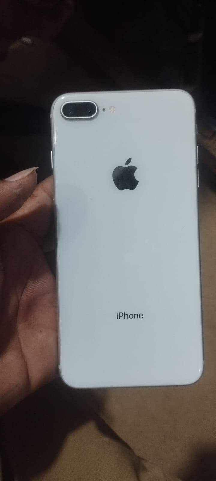 Apple iPhone 8 Plus 1