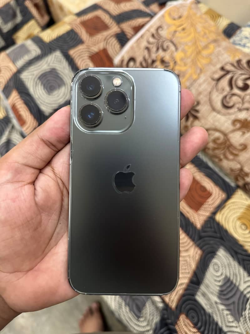 Apple iPhone 13 Pro 3