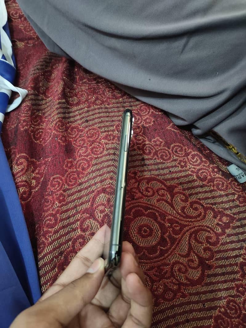 Apple iPhone 11 Pro 5