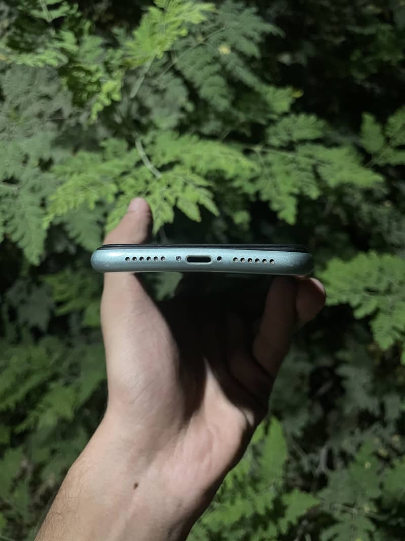 Apple iPhone 11 2