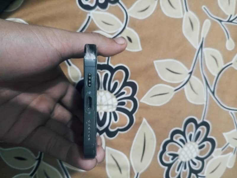 Apple iPhone 13 Pro Max 6