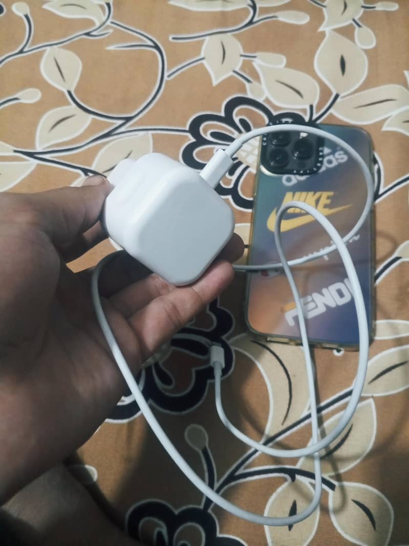 Apple iPhone 13 Pro Max 8