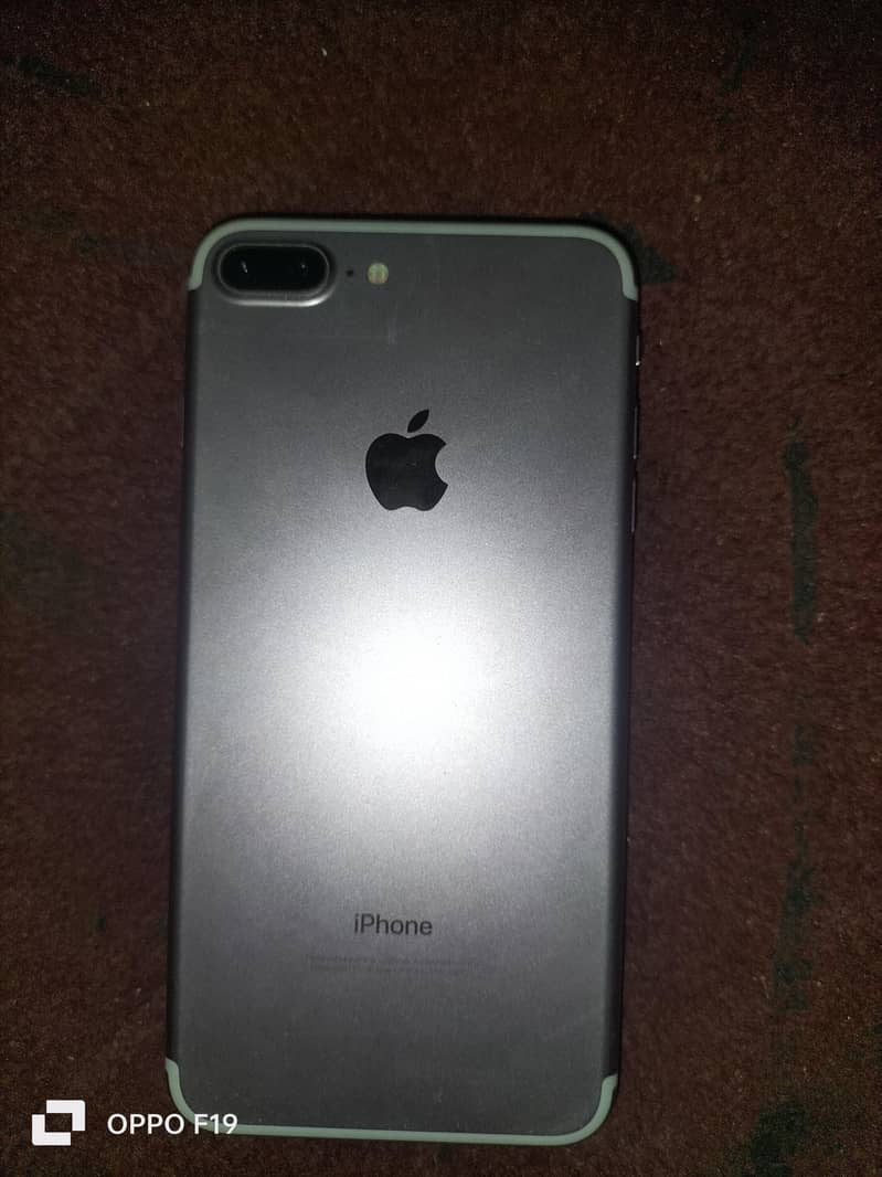 Apple iPhone 7 Plus 1