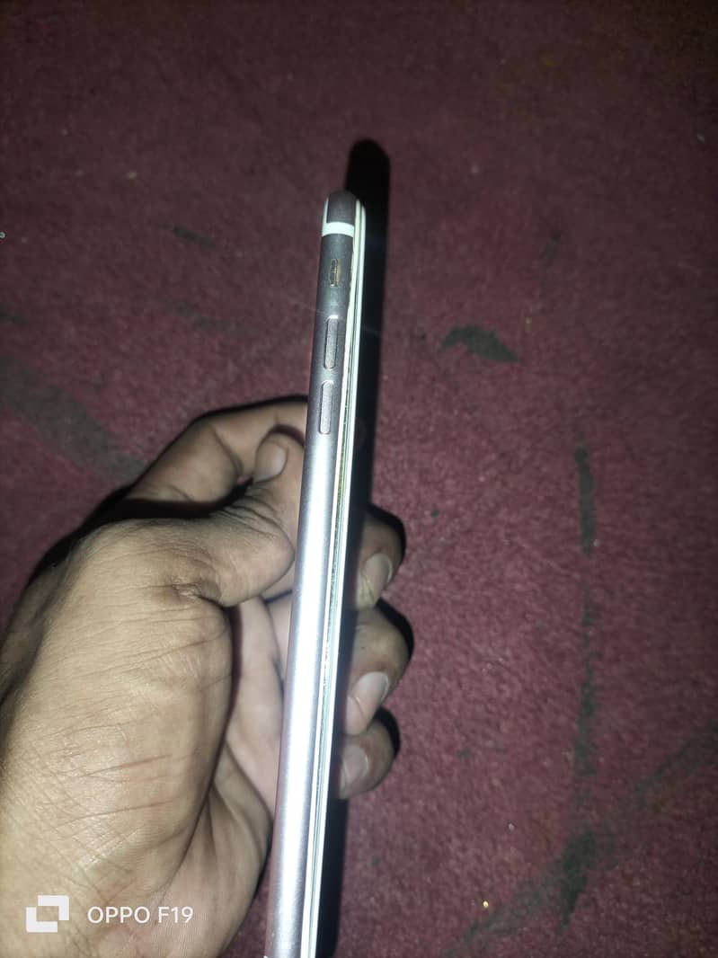 Apple iPhone 7 Plus 2