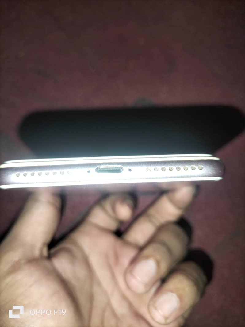 Apple iPhone 7 Plus 3