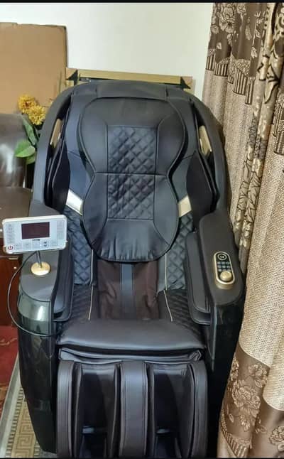 Zero massager chair