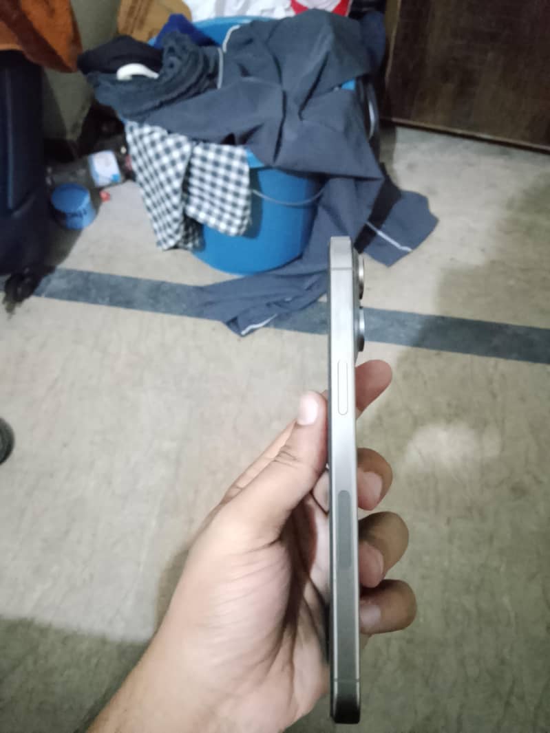 Apple iPhone 15 Pro Max 0