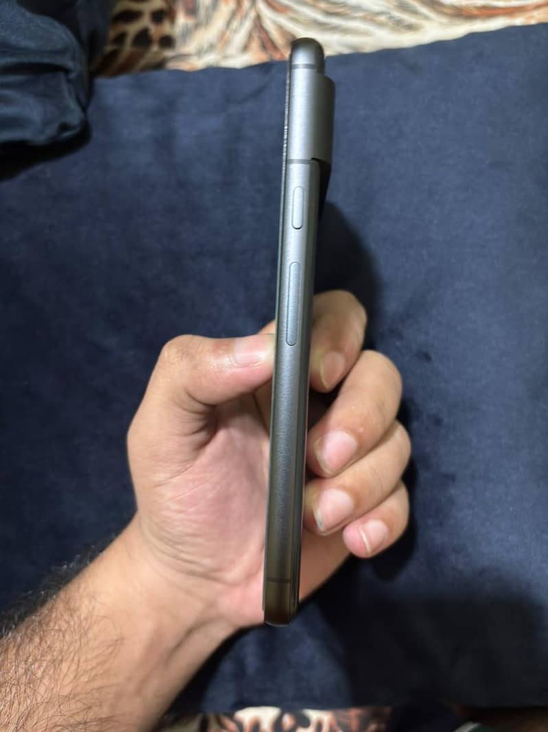 Google Pixel 8 2