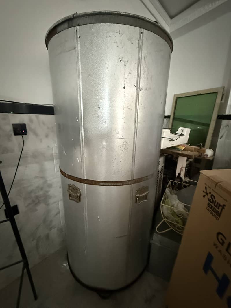 Wheat storage drum 1