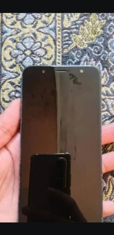 Samsung Mobile J8