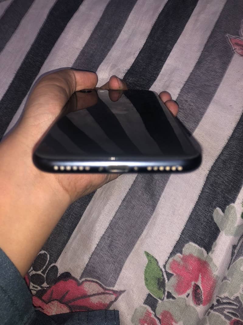 Apple iPhone SE 6