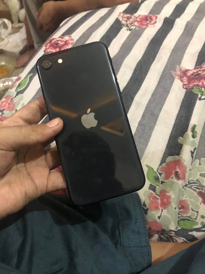 Apple iPhone SE 8