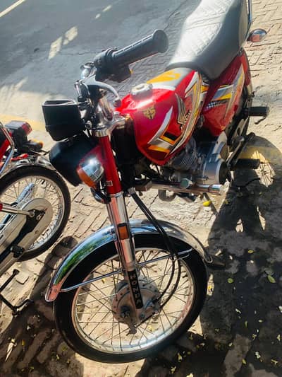 complete file Honda 125 new condition raabta number 03157473241