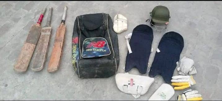 ہارڈ بال کی کرکٹ کٹ مکمل 2