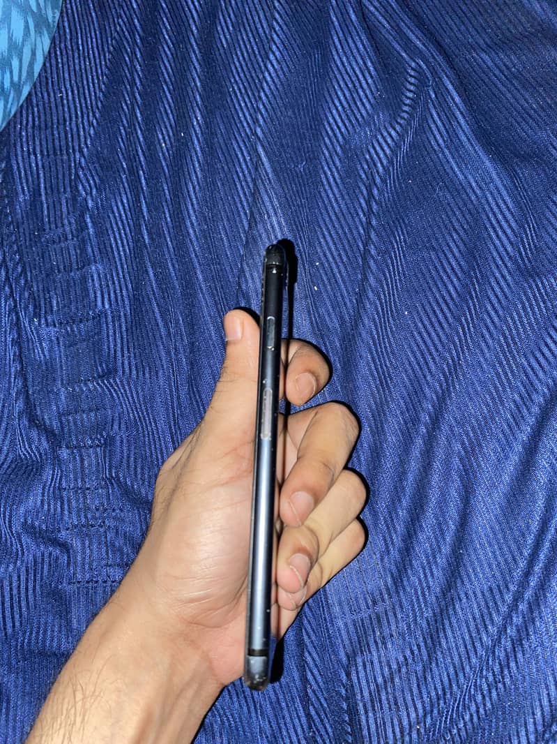 Apple iPhone 7 5