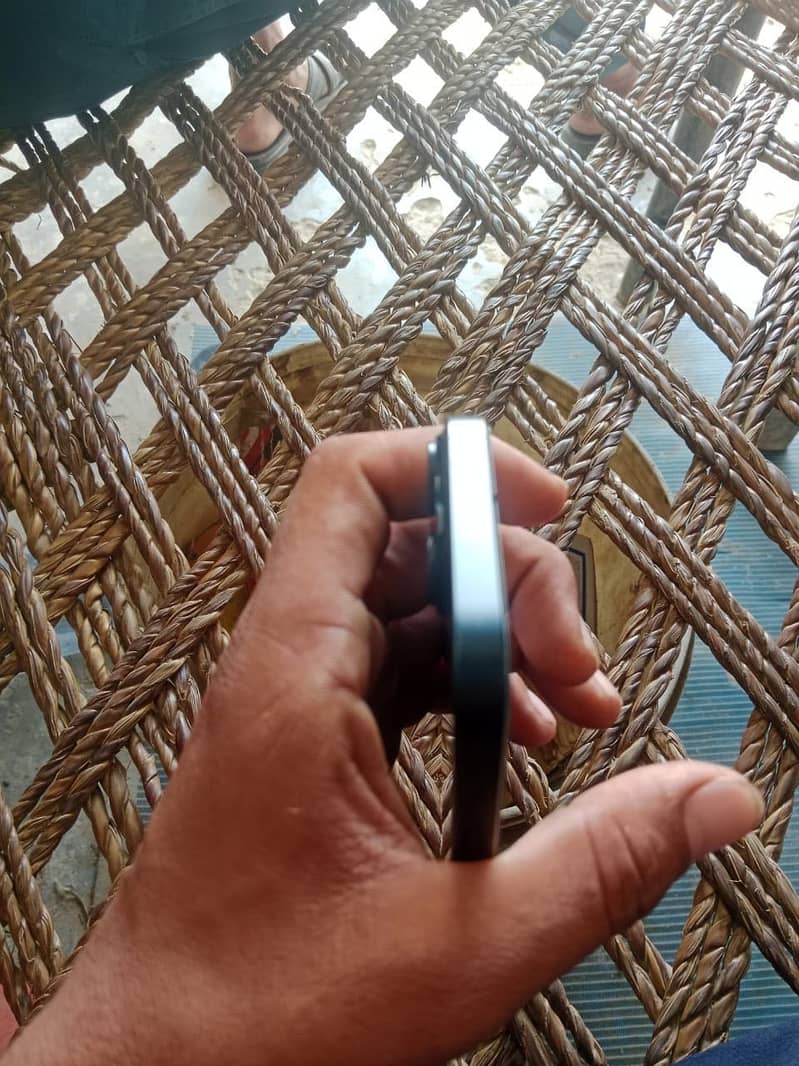Apple iPhone 14 2