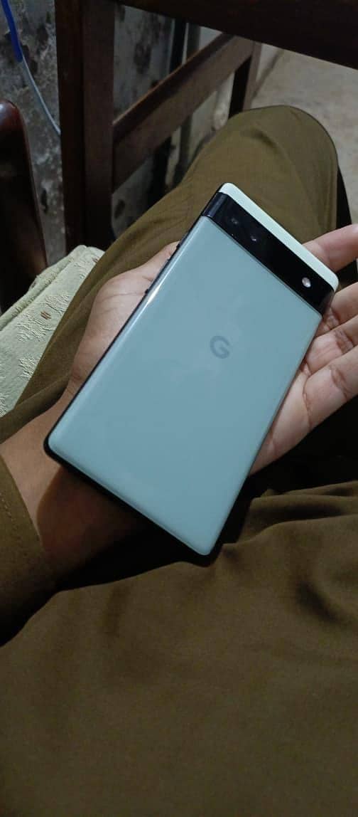 Google Pixel 6a 1