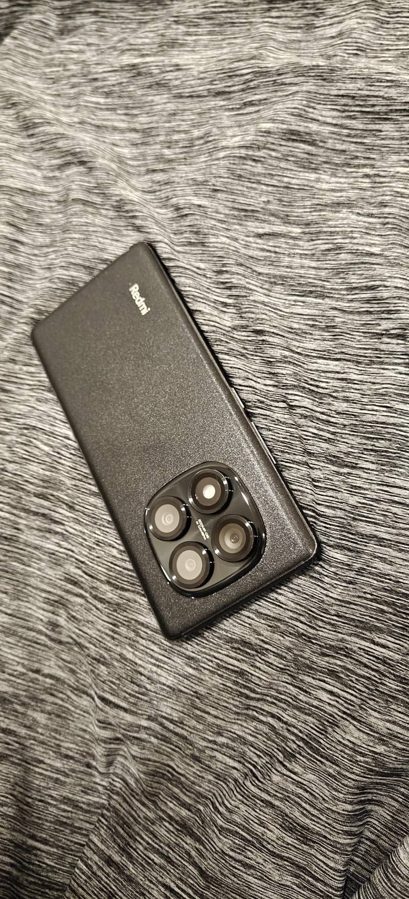 Xiaomi Redmi Note 14 Pro 0