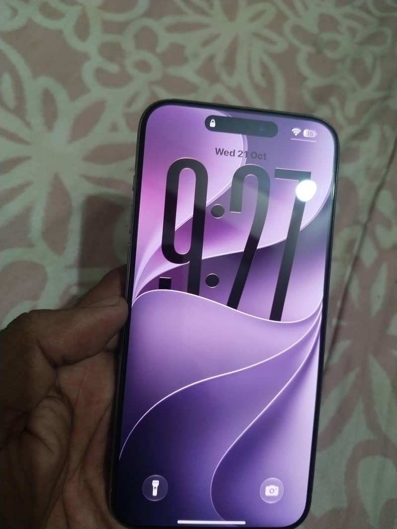 Apple iPhone 15 Pro Max 2