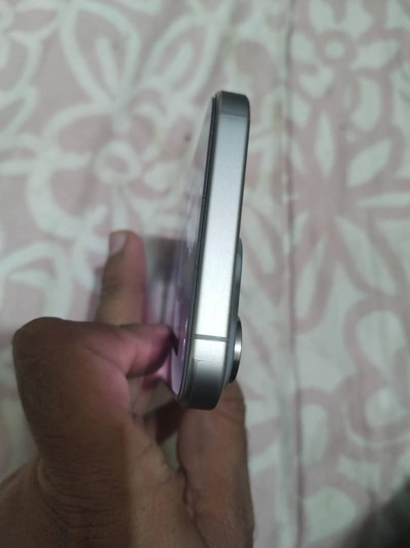 Apple iPhone 15 Pro Max 5