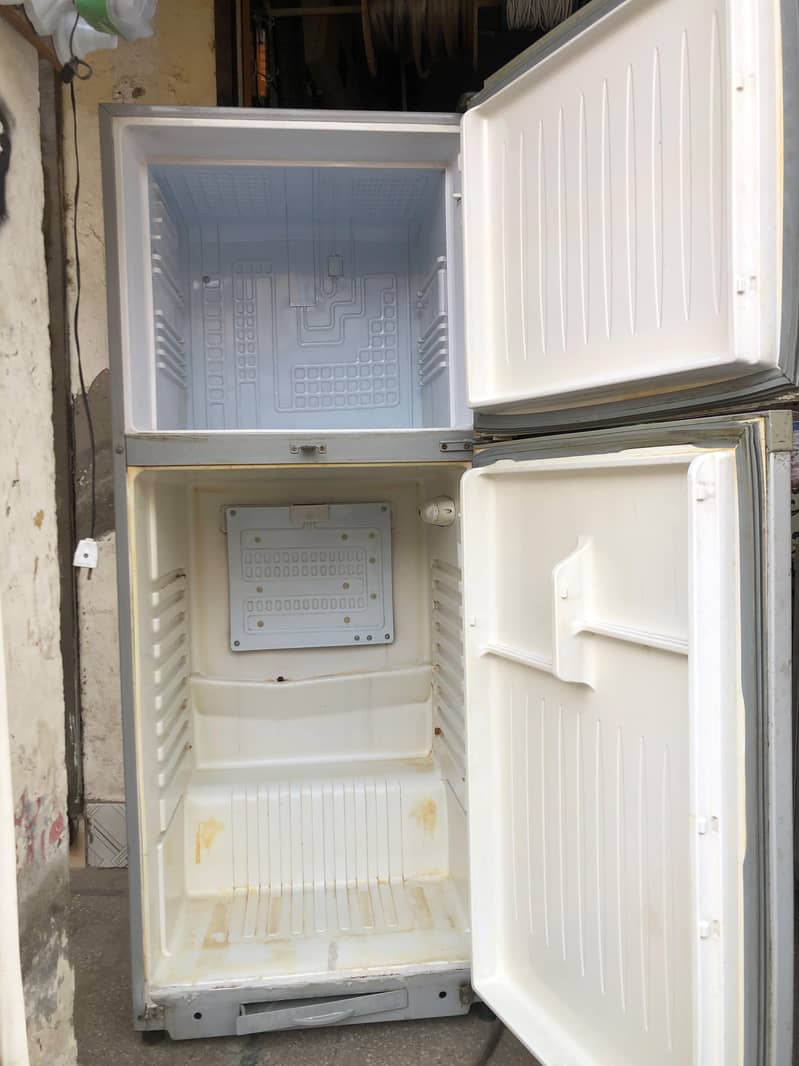large size Refrigerator 0