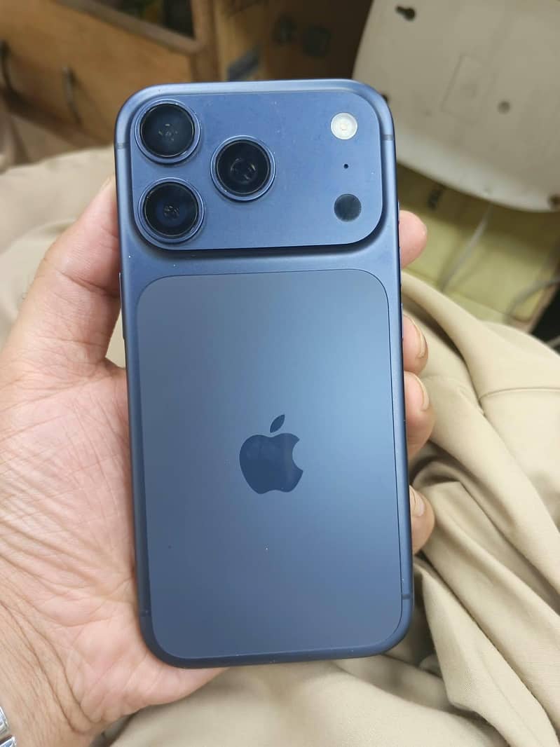 Apple iPhone 17 Pro 5