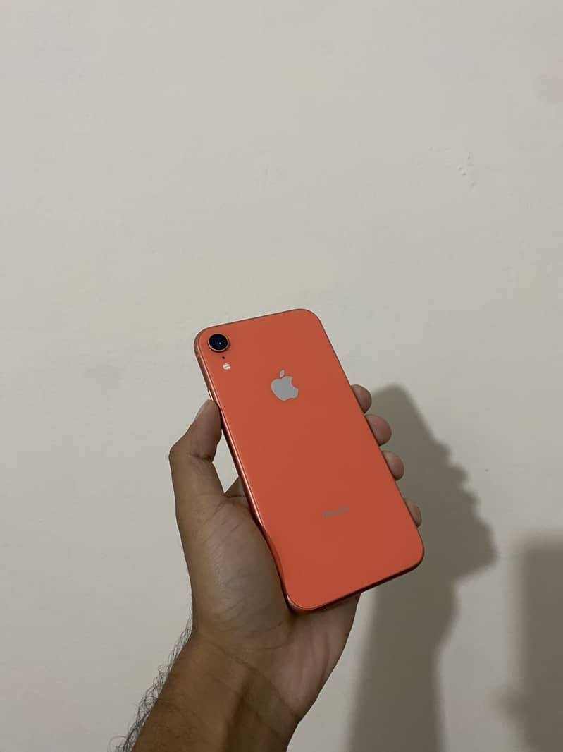 Apple iPhone XR 0
