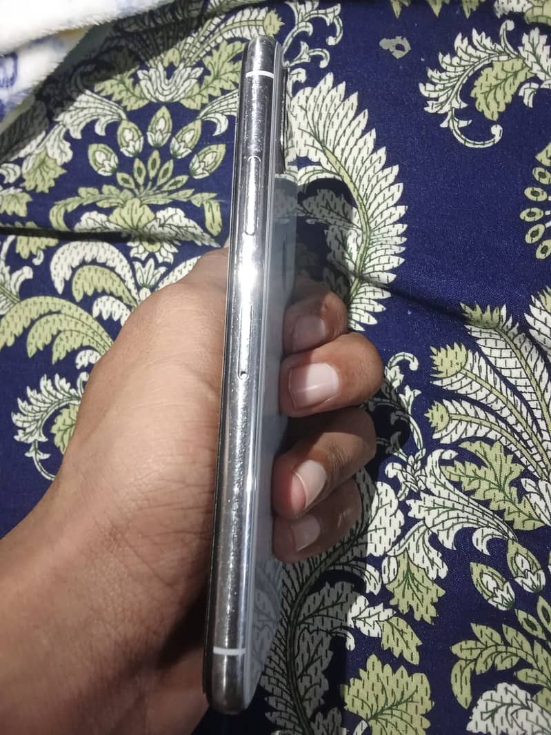Apple iPhone X 2