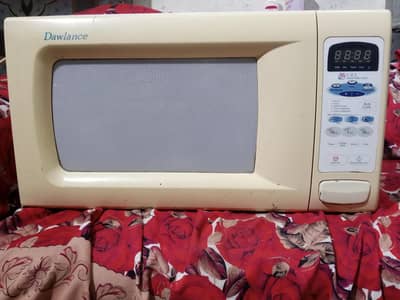 Dawlance Microwave Oven for Sale – 9/10 Condition