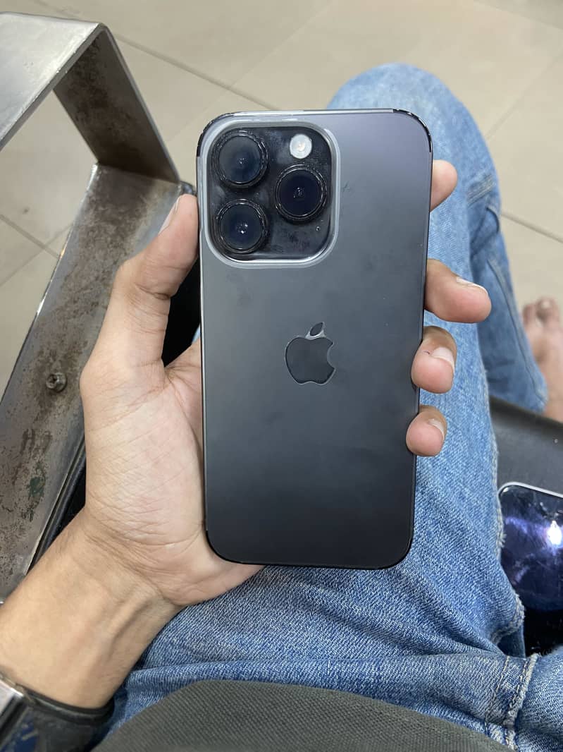 Apple iPhone 14 Pro 4