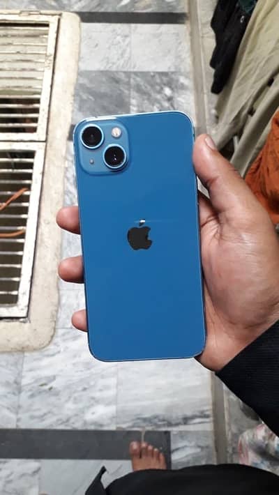 Apple iPhone 13