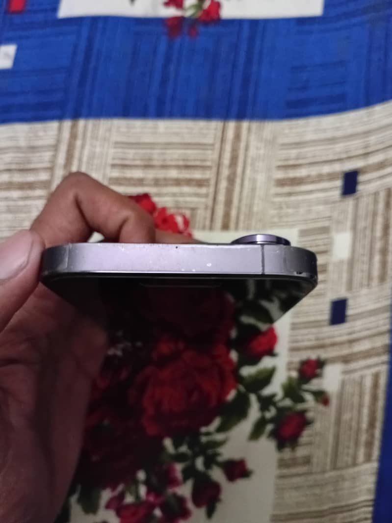 Apple iPhone 14 Pro 2