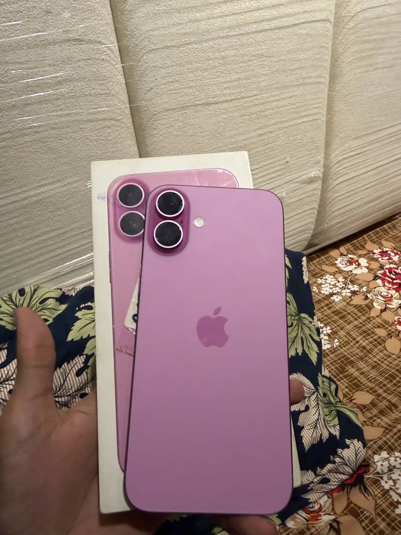 iPhone 16 Plus pink 3