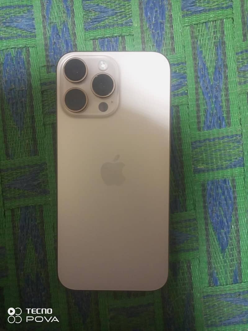 Apple iPhone 16 Pro Max 3