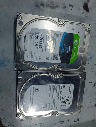 04tb sata harddisk Dead condition non working. 03122,810,637