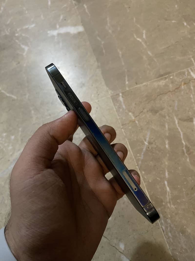 Apple iPhone 12 Pro 1