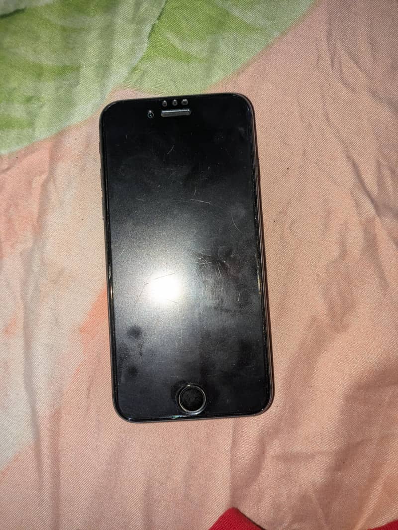Apple iPhone 8 1