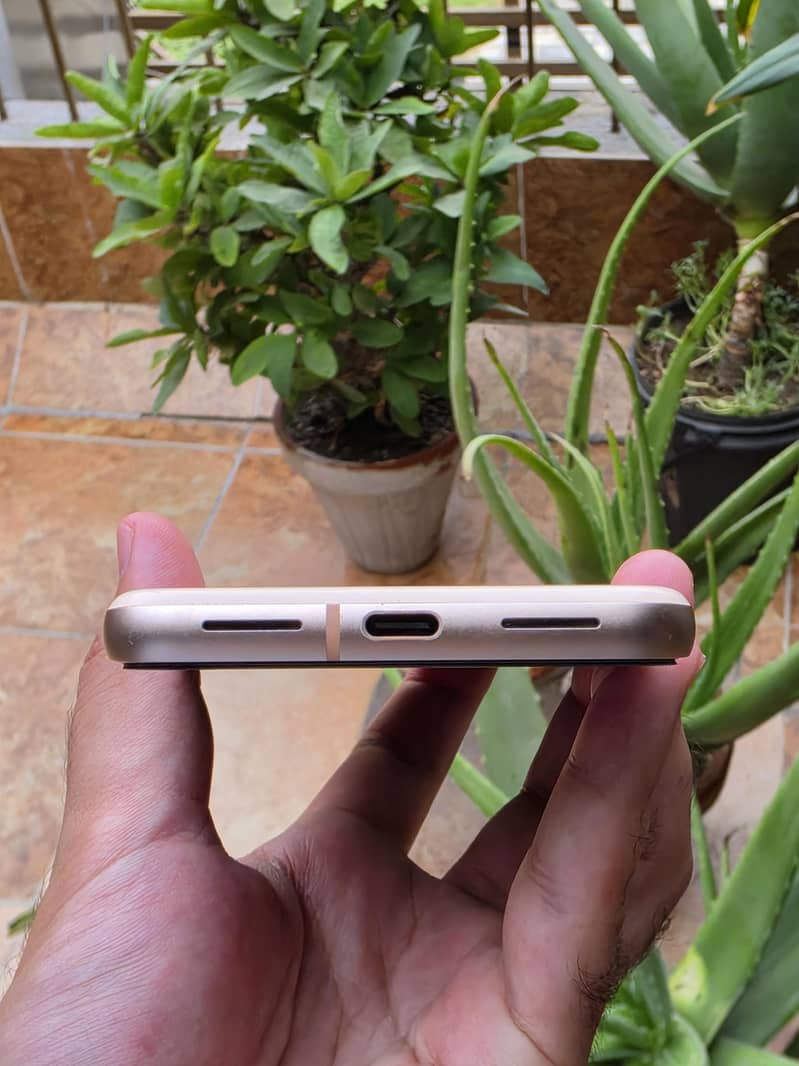 Google Pixel 8 2