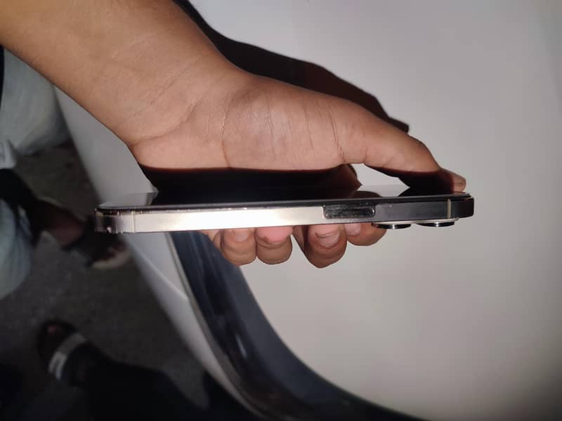 Apple iPhone 14 Pro 2