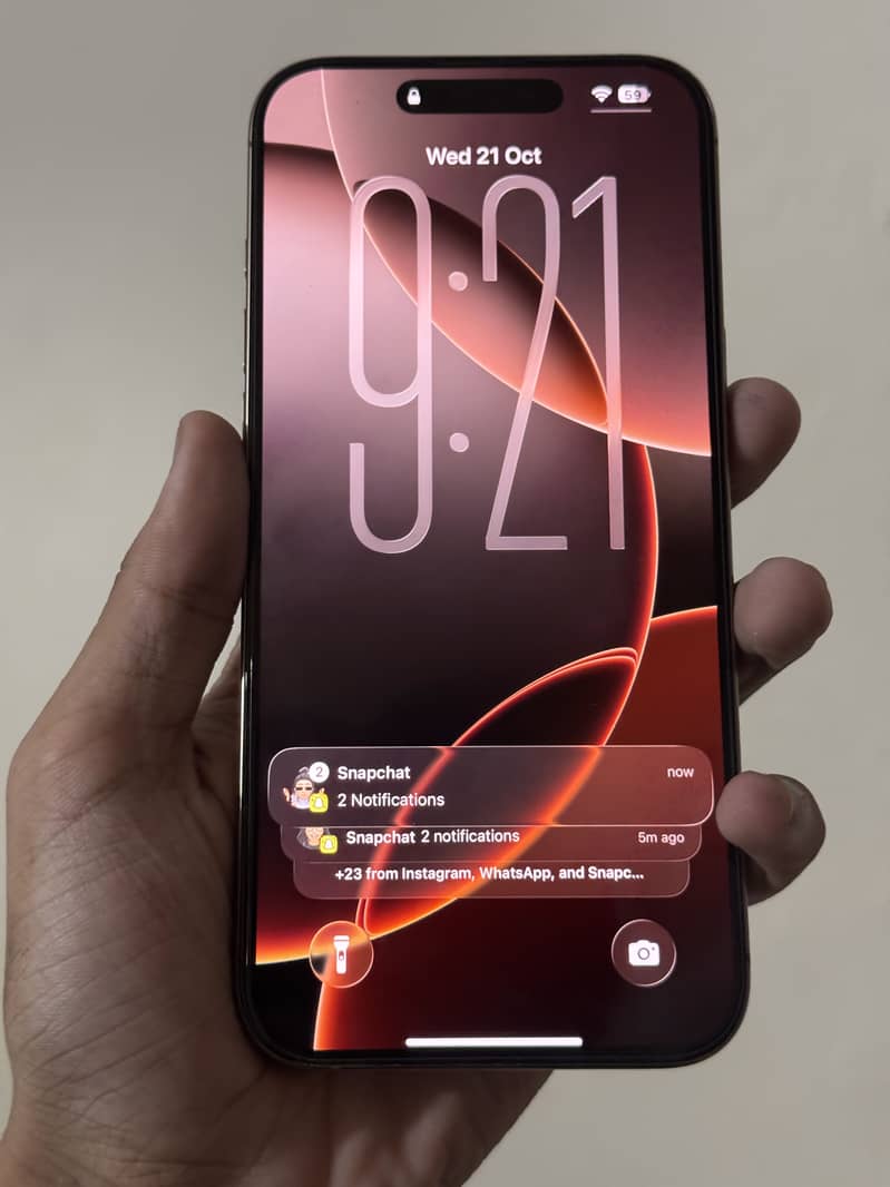 Apple iPhone 16 Pro Max 8