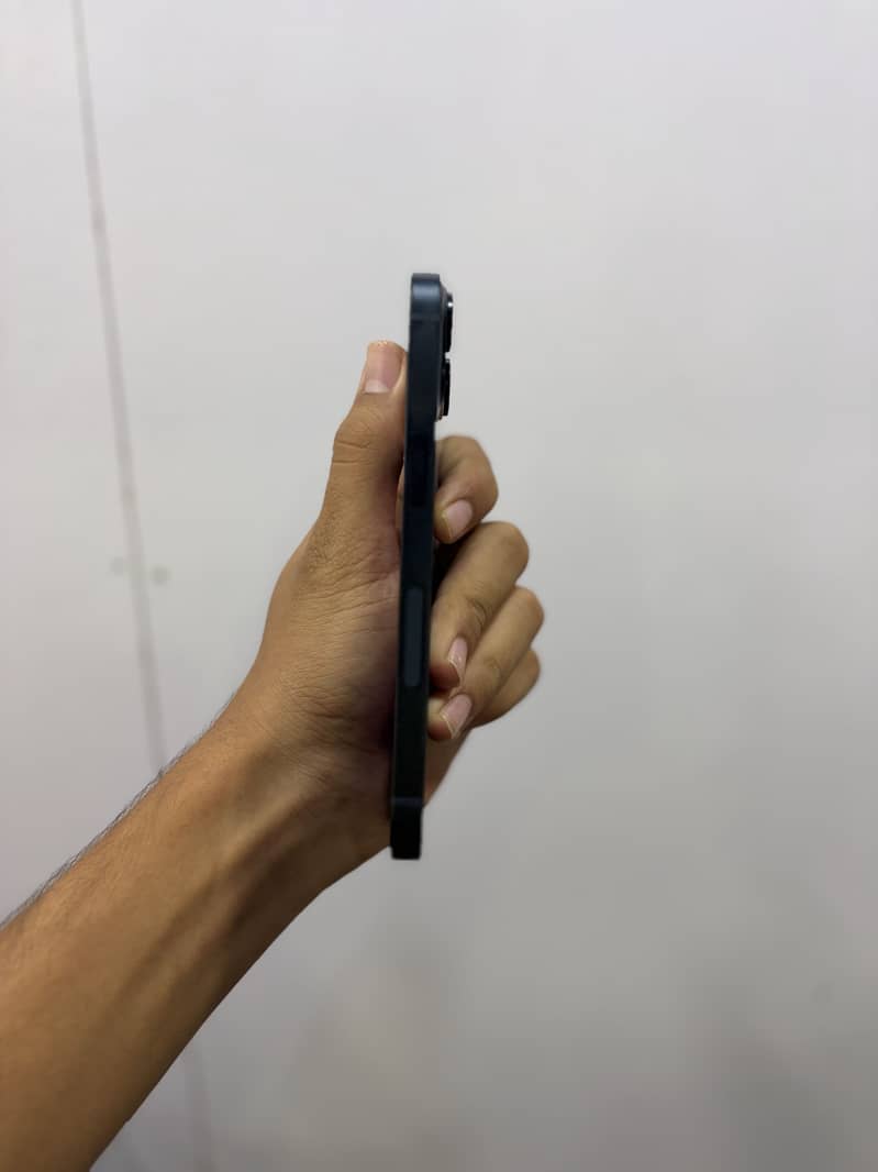 Apple iPhone 14 7