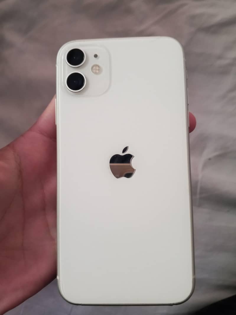 Apple iPhone 11 3