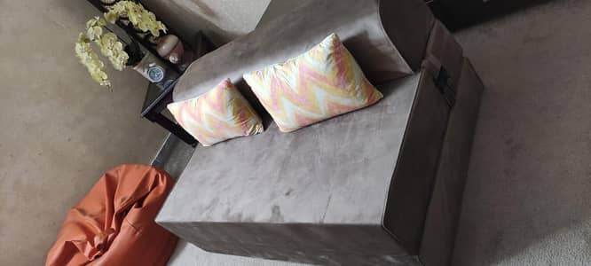 *SOFA COMBED FOR SALE. . . !*