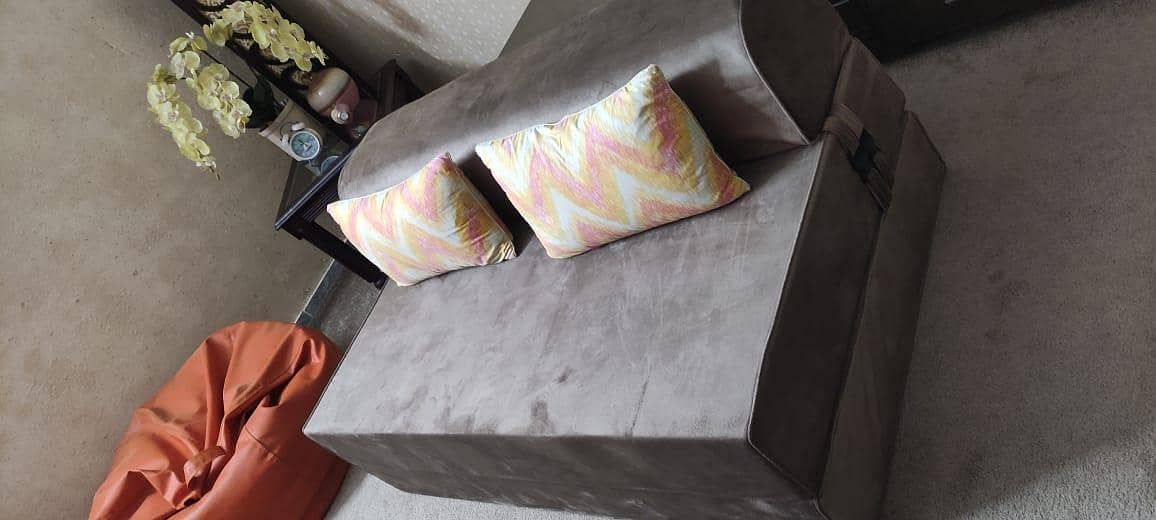 *SOFA COMBED FOR SALE. . . !* 0