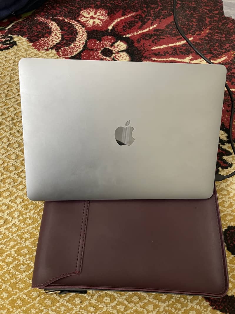 MacBook Pro 2020 model 0